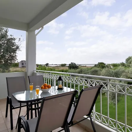 Apartamento Elaia 2 *